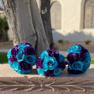 Ready to ship: Elegant 25 Piece set Malibu Blue and Regency Purple Bouquet Set